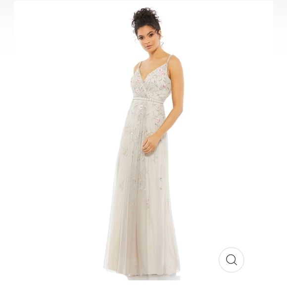 Mac Duggal EMBELLISHED SLEEVELESS WRAP OVER GOWN size 18 NEW sold out size $498 - Picture 1 of 17